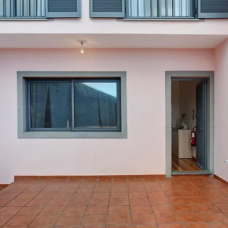 Moradia Casa Feliz Dom wakacyjny Santa Cruz (Madeira)