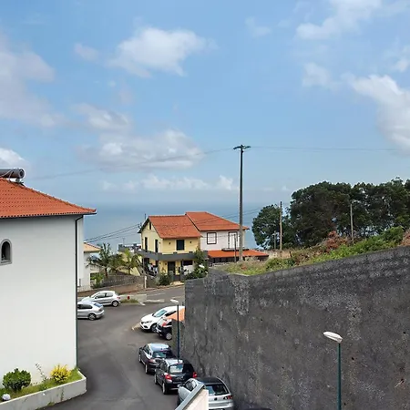 Moradia Casa Feliz * Santa Cruz (Madeira)