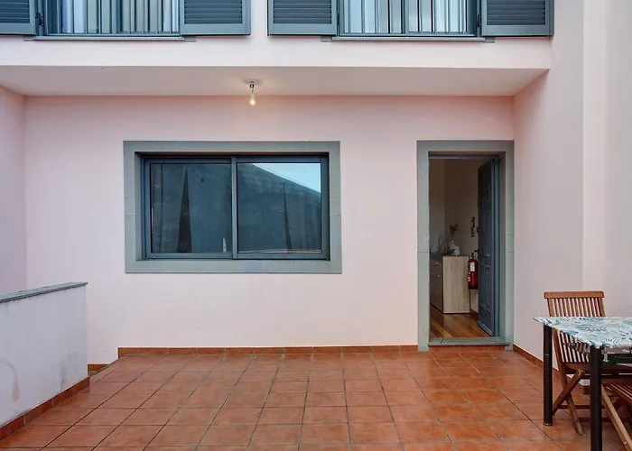 Moradia Casa Feliz Dom wakacyjny Santa Cruz (Madeira)